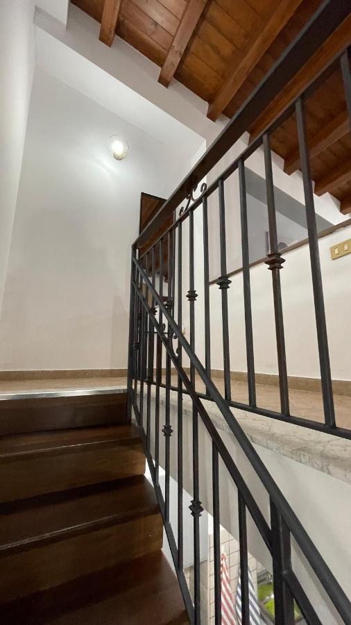 הוילה Villagrazia Di Carini Casa Vacanze Antico Cortile Delle Palme מראה חיצוני תמונה